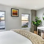 Hutchinson Villa